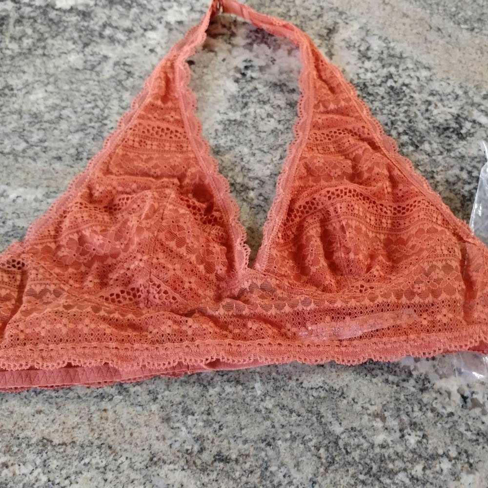 VICTORIA'S SECRET Bralette NEW! FREEw any purchase